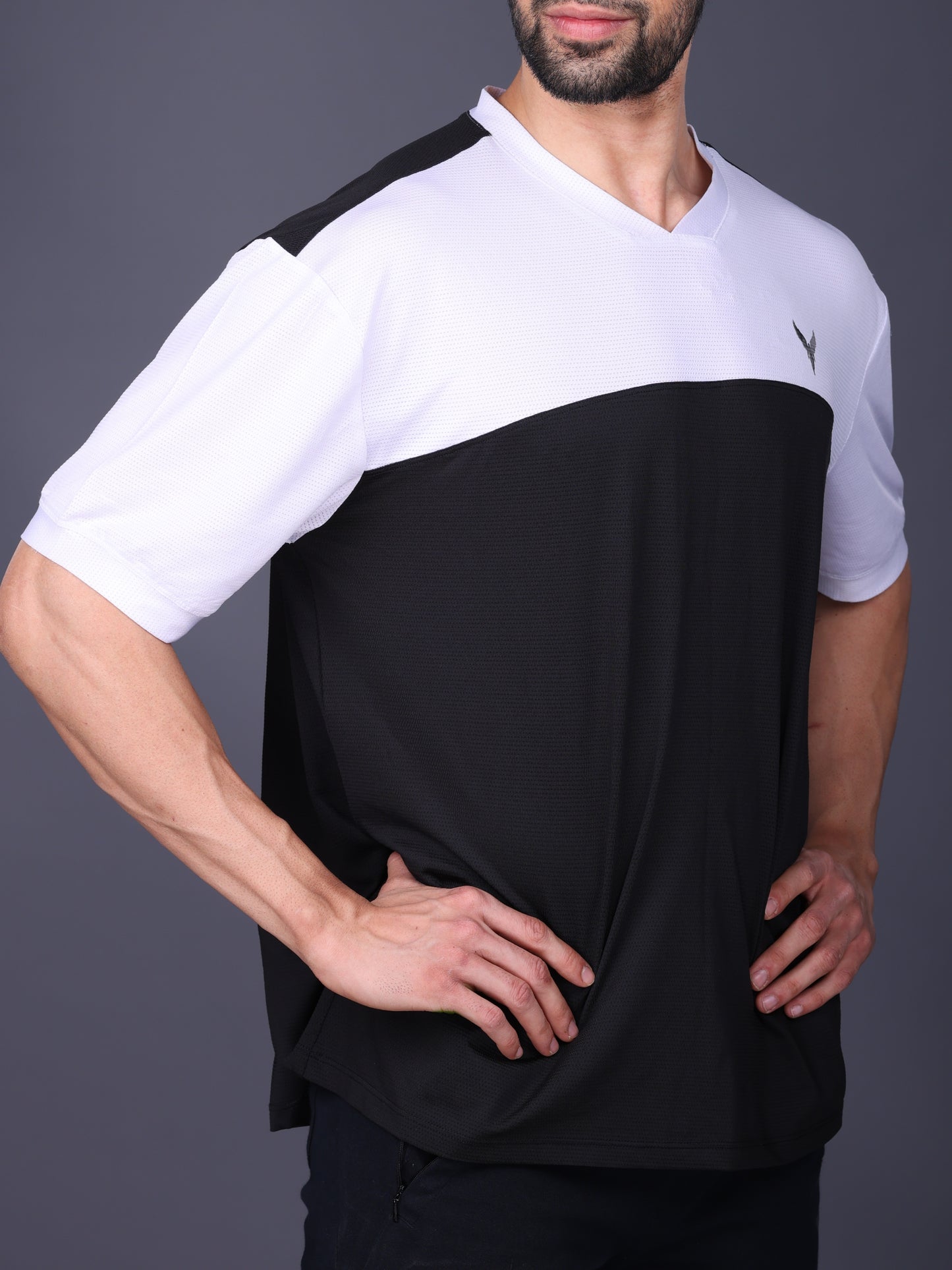 Yoddha Mesh - V neck White and Black T-shirt